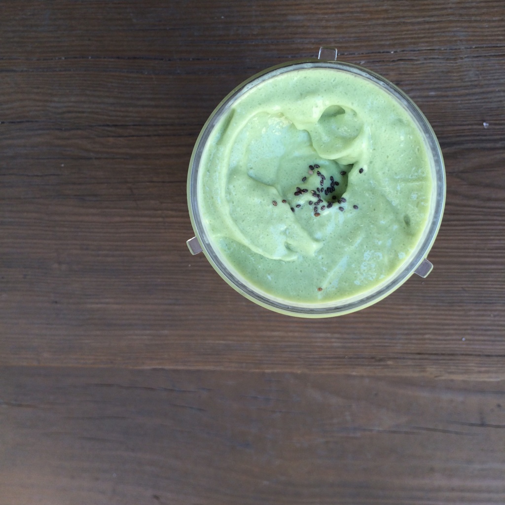 Golden Green Smoothie // Photo : @vansventures