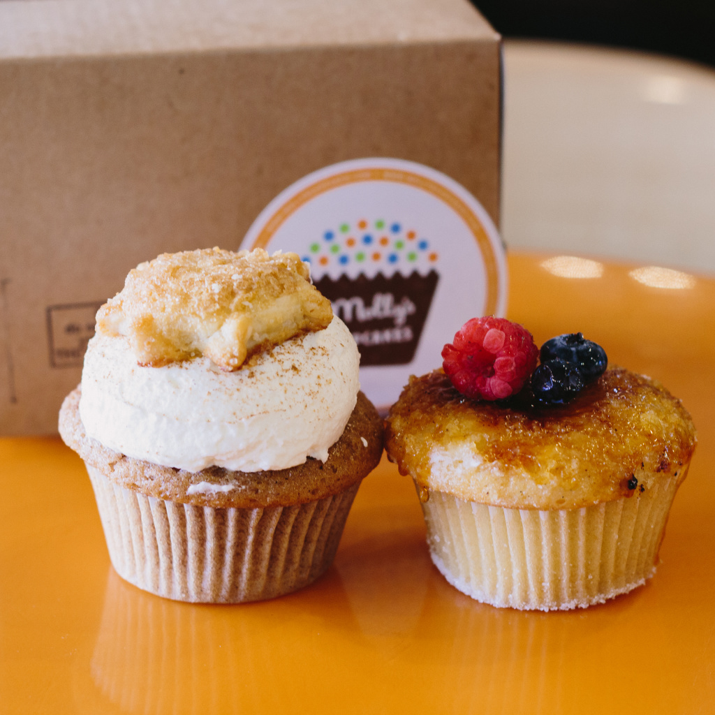 Apple Pie and Creme Brulee Cupcakes // Photo: @chelsias