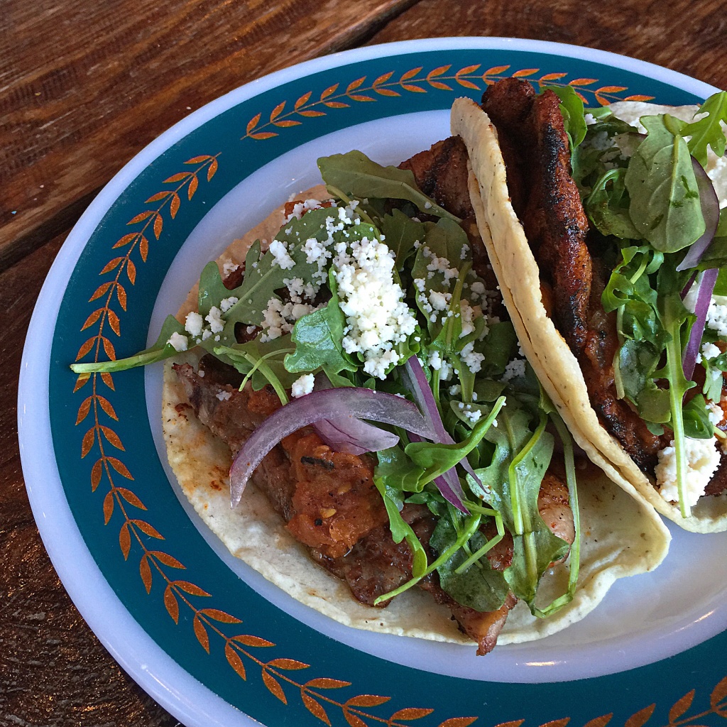 Grilled Rib Eye tacos at Antique Taco // Photo: @sherriesavorsthecity