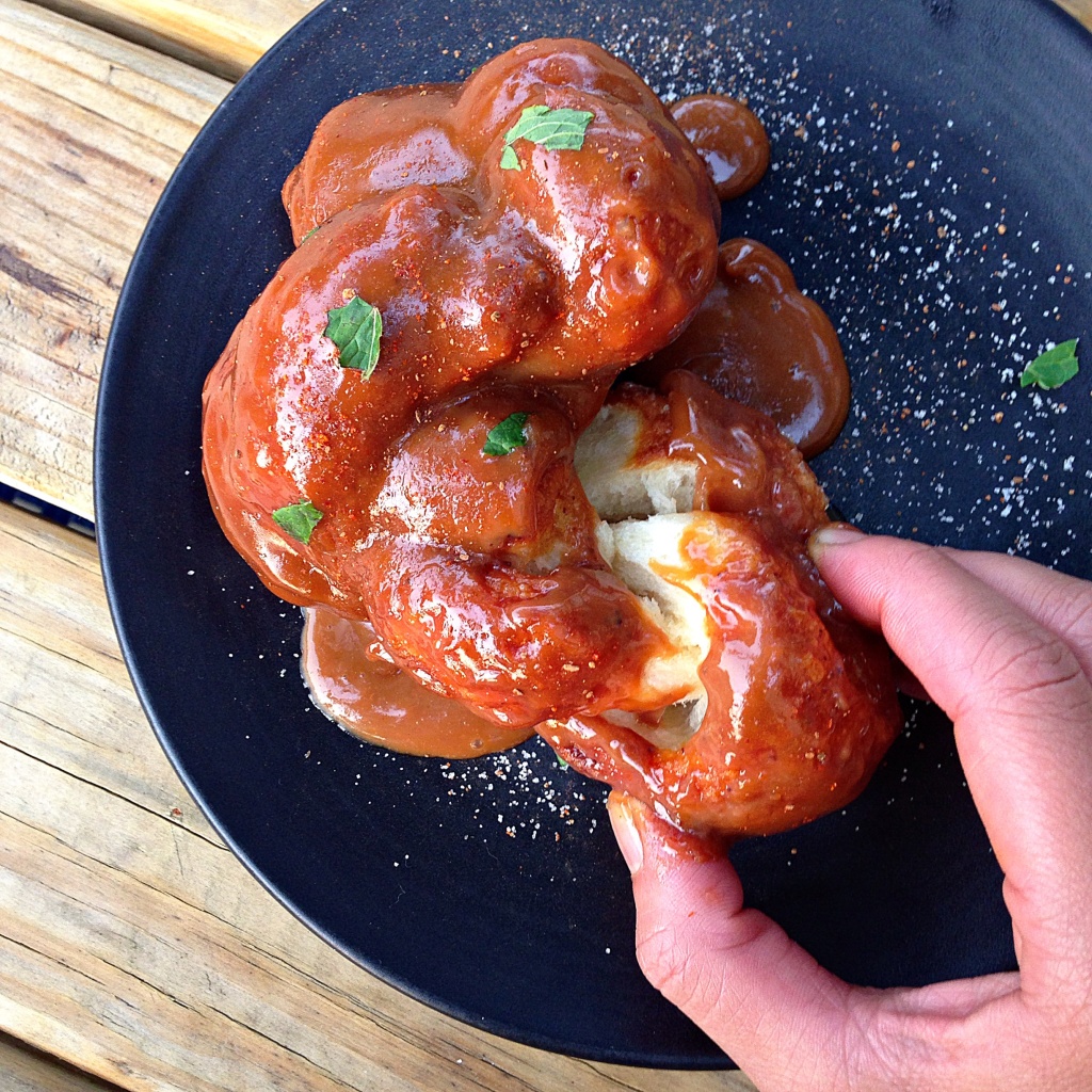 Naan Doughnut at Pub Royale // Photo: @sherriesavorsthecity