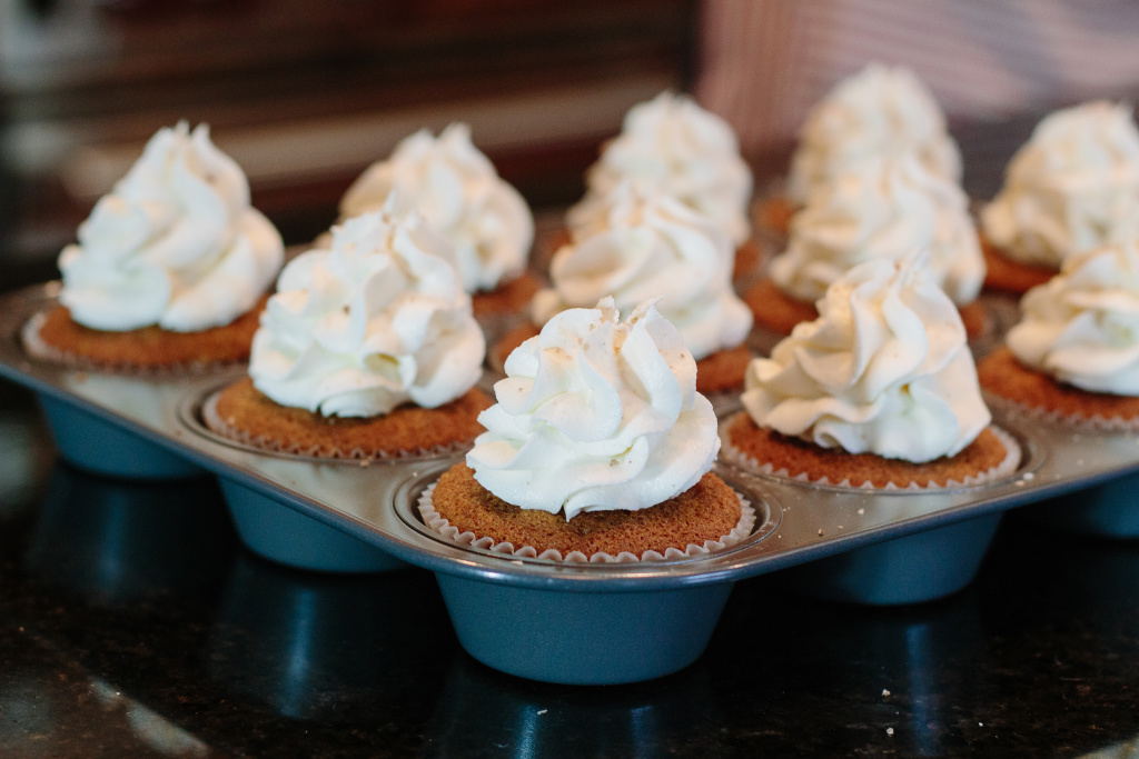 Sweet Potato Cupcakes with Marshmallow Frosting // Photo: @sherriesavorsthecity
