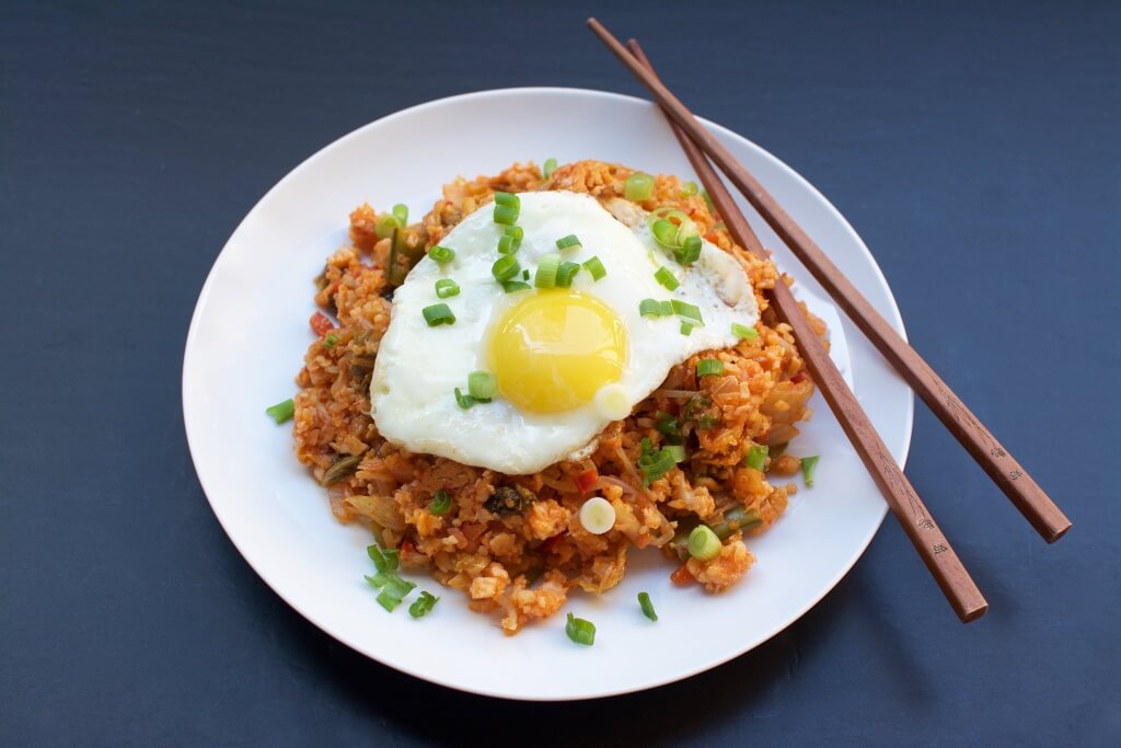 Kimchi Fried Cauliflower Rice // Photo: @fabsoopark