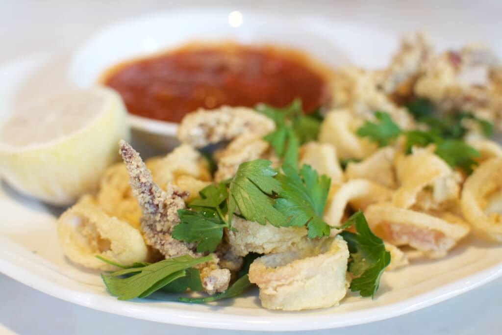 Calamari Fritti at Formento's // Photo: @fabsoopark