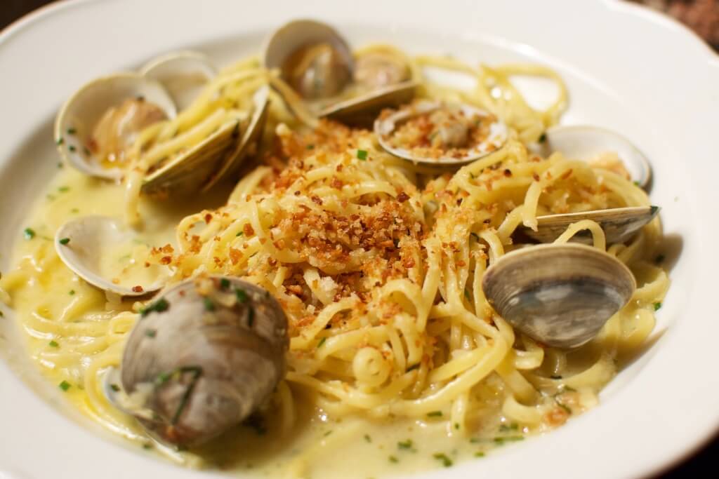 Nick's Linguine & Clams at Formento's // Photo: @fabsoopark