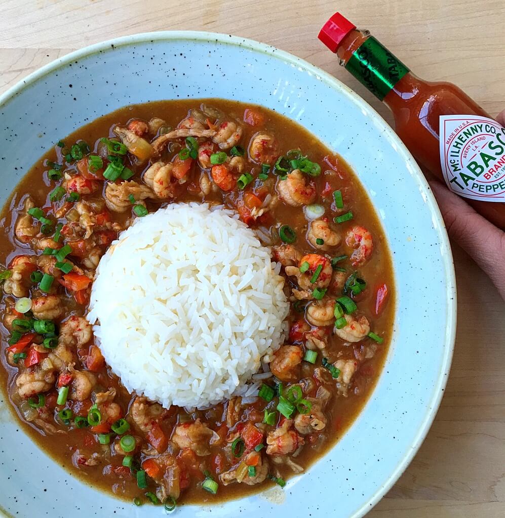 Crawfish Étouffée with Tabasco Sauce // Photo: @sherriesavorsthecity