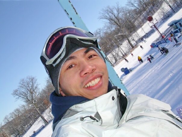 Chef Ched Pagtakhan doing one of his favorite pastime...snowboarding!