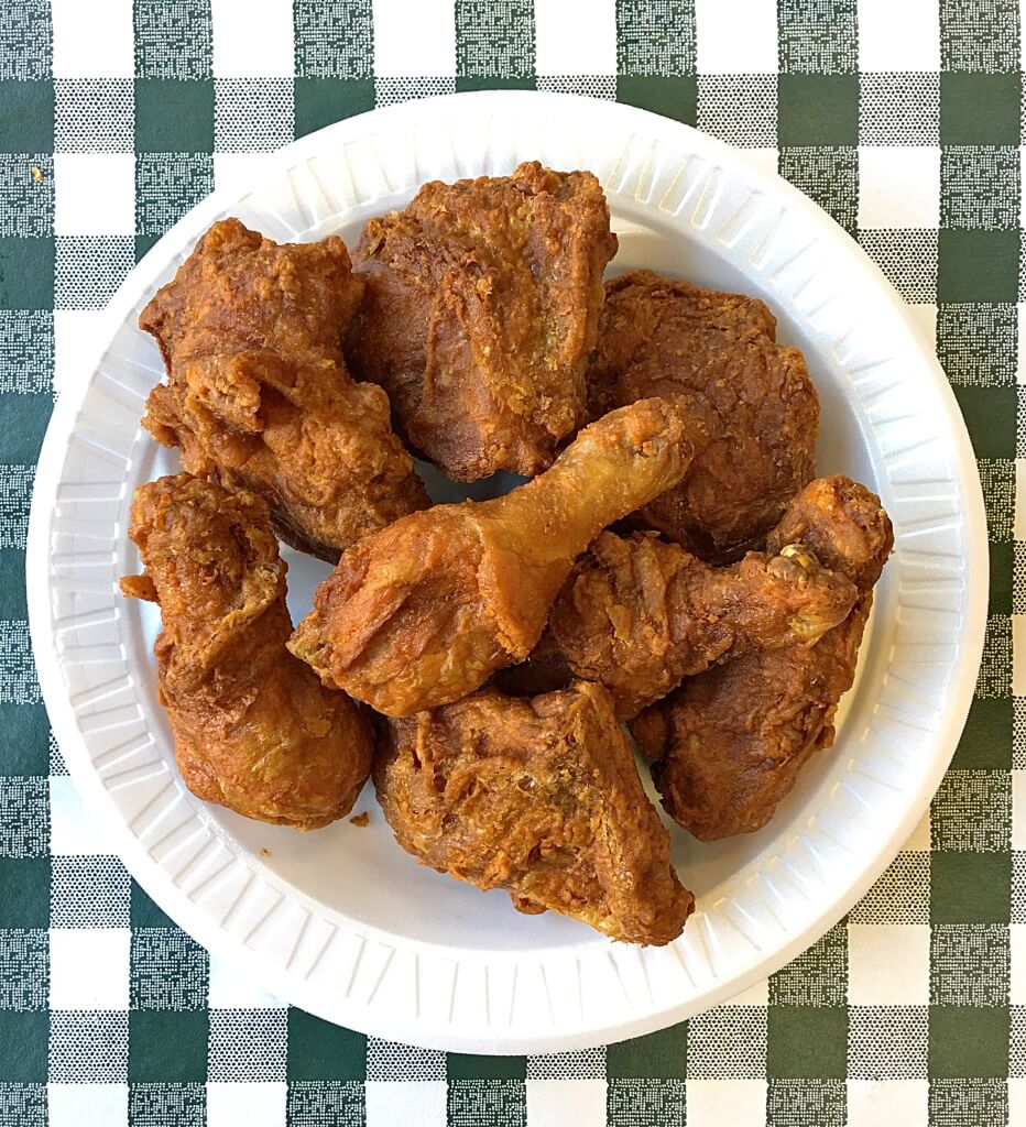 Gus's World Famous Fried Chicken // Photo: @sherriesavorsthecity