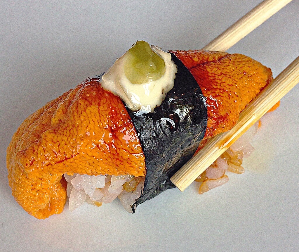 Fresh Uni Nigiri at Kaizan // Photo: @sherriesavorsthecity