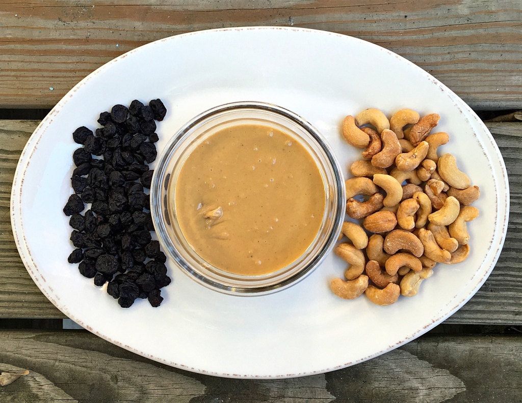 Dried Blueberries, Cashew Butter, and Roasted Cashews // Photo: @sherriesavorsthecity