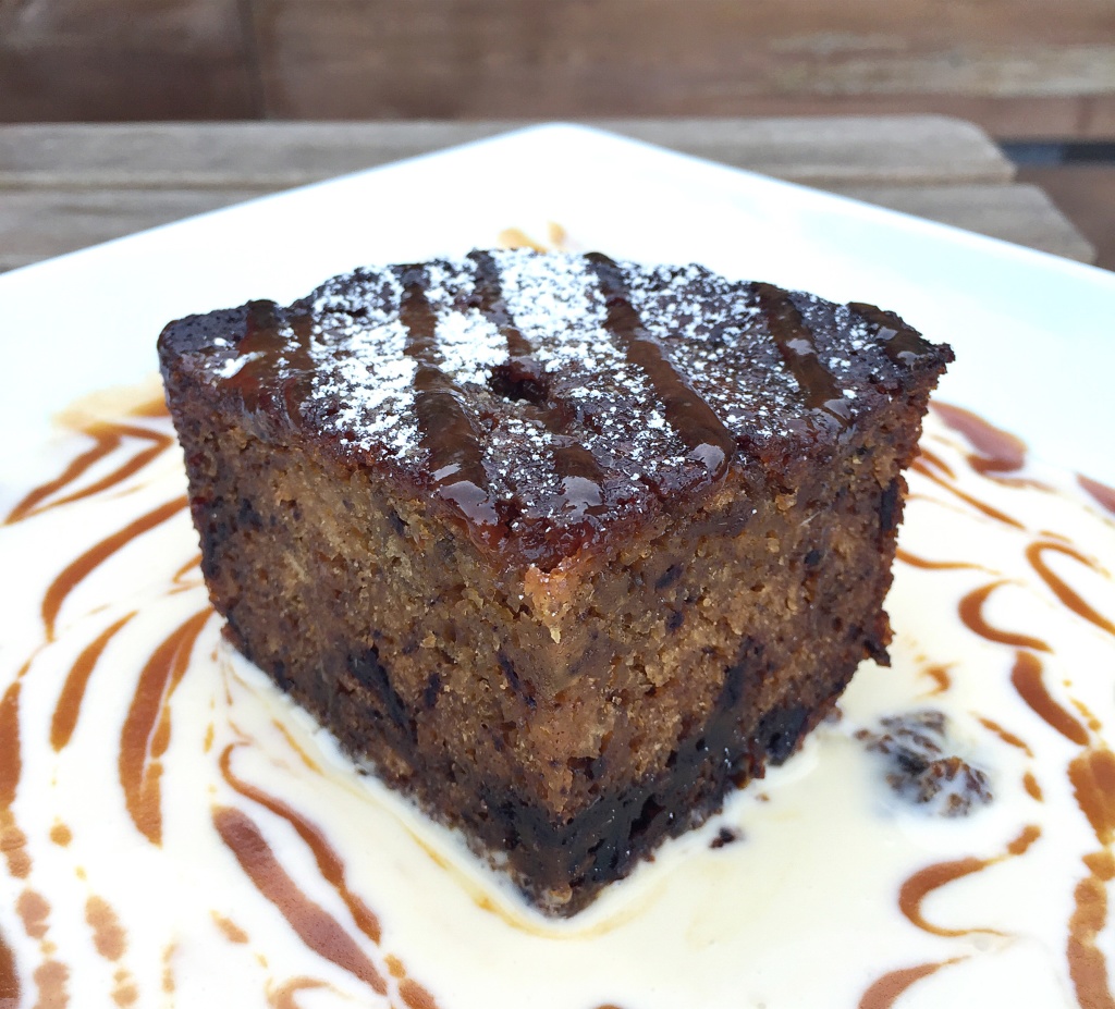 Sticky Toffee Pudding // Photo: @sherriesavorsthecity