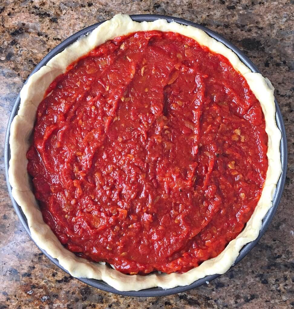 Fab Recipe: Chicago-style Deep Dish Pizza by Emmy Gottschalk // Photo: @sherriesavorsthecity