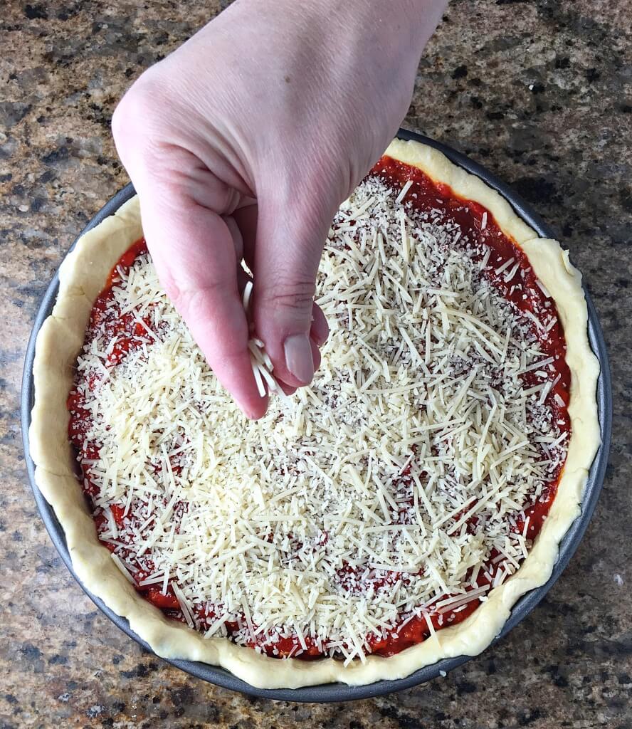 Fab Recipe: Chicago-style Deep Dish Pizza by Emmy Gottschalk // Photo: @sherriesavorsthecity