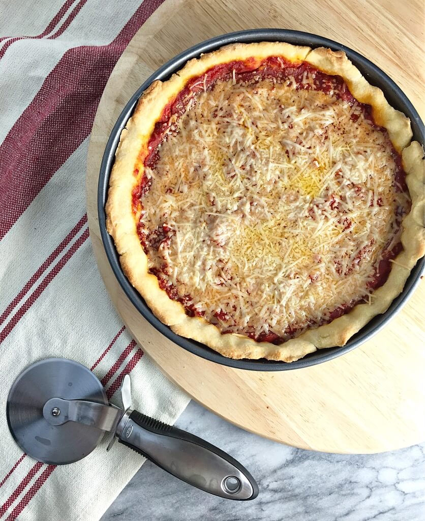 Fab Recipe: Chicago-style Deep Dish Pizza by Emmy Gottschalk // Photo: @sherriesavorsthecity