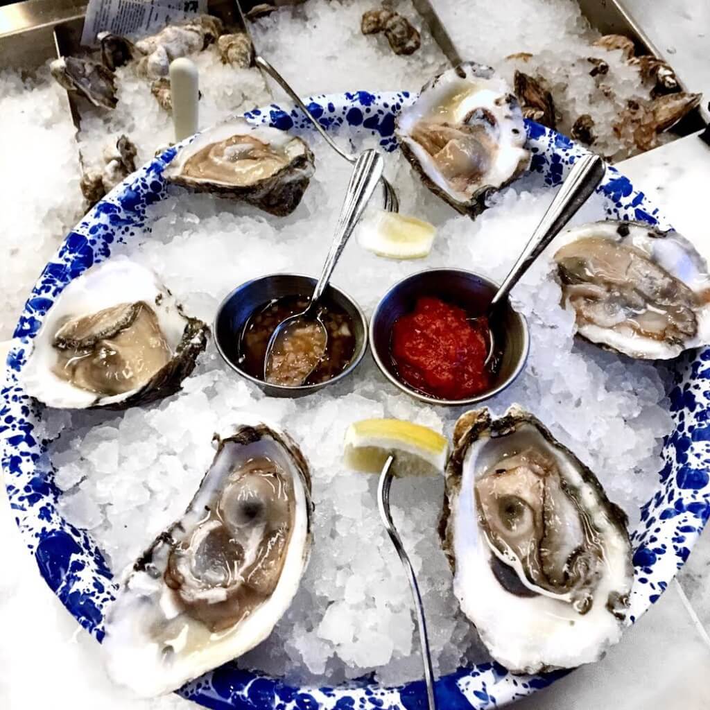 Oysters at Cold Storage // Photo: @topchicagoeats