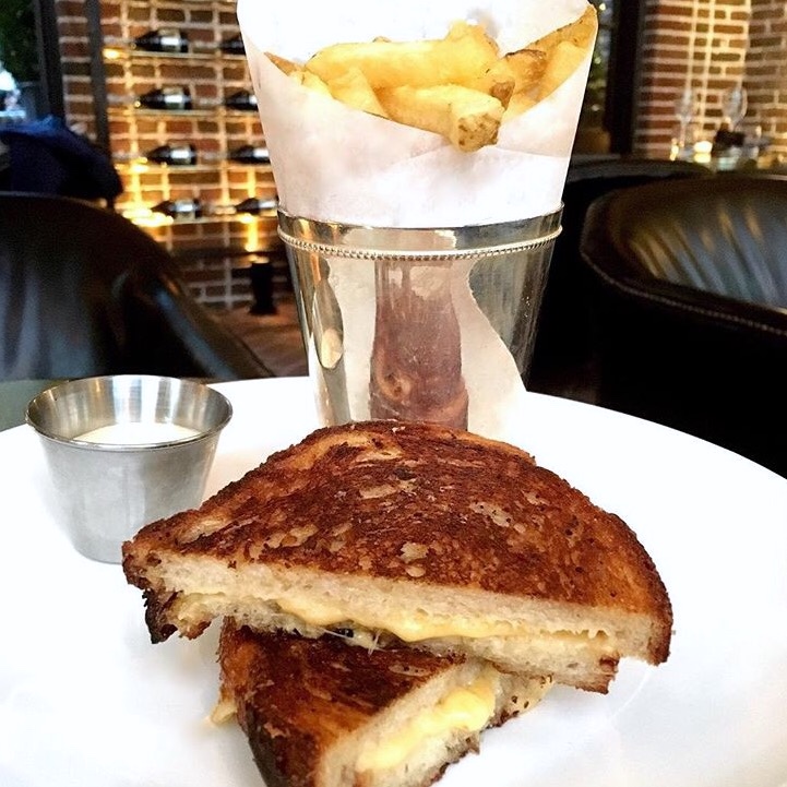 Truffle Grilled Cheese at 2 Art Club Cafe // Photo: @topchicagoeats