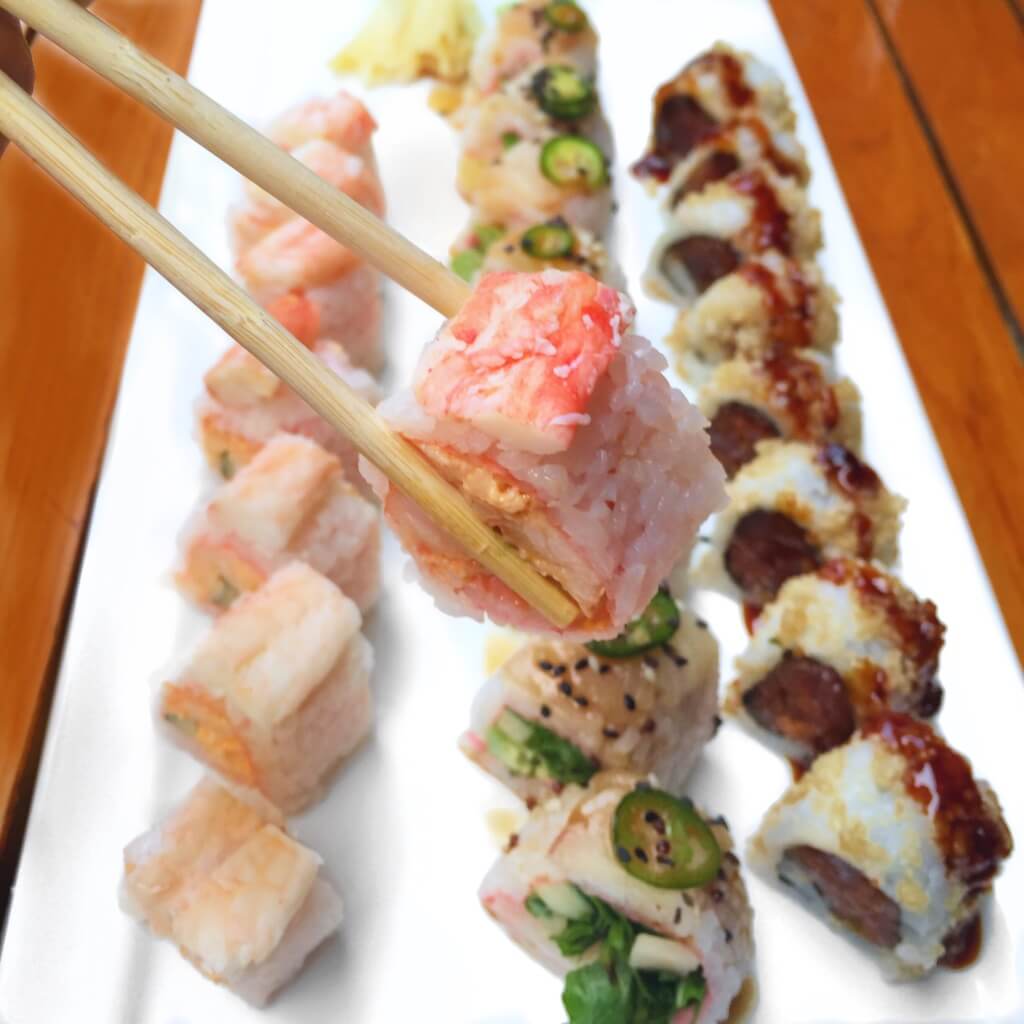 Spicy Shrimp & King Crab, Hamachi & Serrano Chili, and Crunchy Tuna Rolls at Hub 51 // Photo: @topchicagoeats