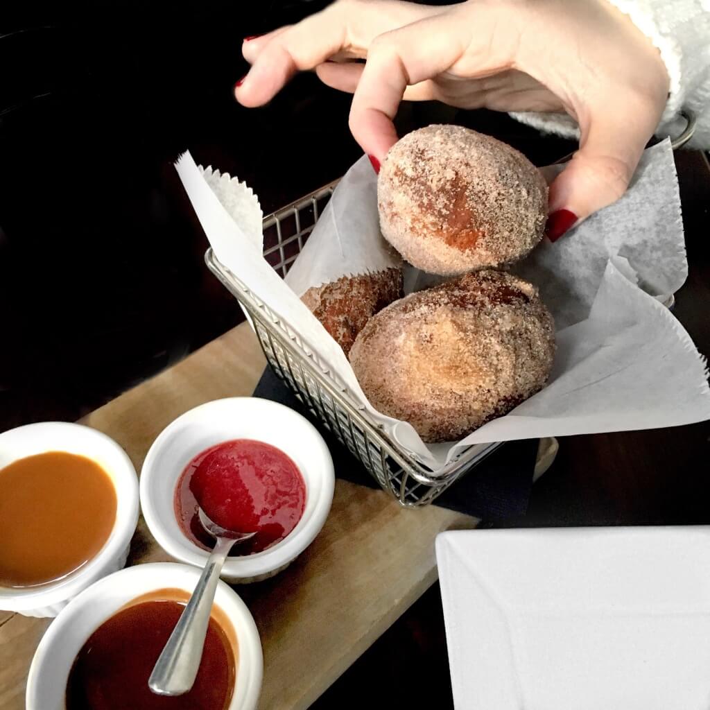 Mexican Style Donuts at más // Photo: @topchicagoeats