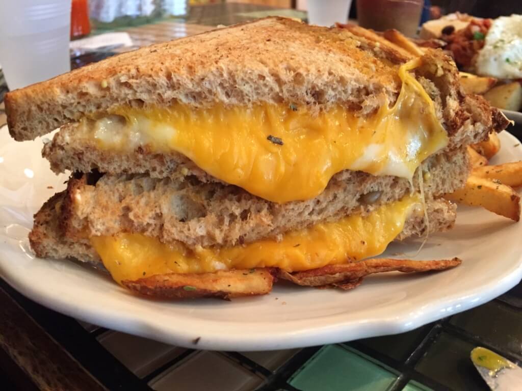 Grilled Cheese at Hash // Photo: @mallorykorol