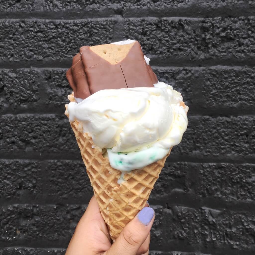 Lemon Meringue and Key Lime Pie Ice Cream Topped with a S'more at George's Ice Cream and Sweets // Photo: @topchicagoeats