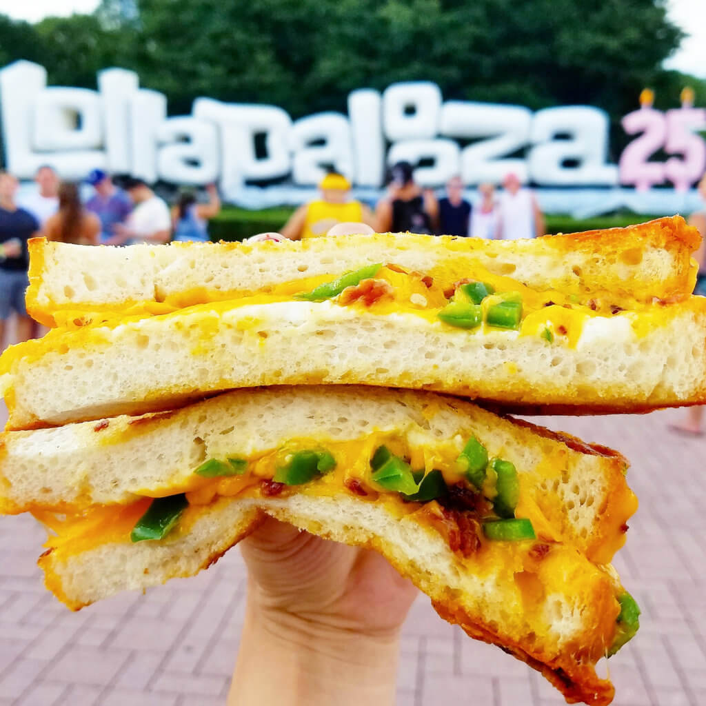 Popper Grilled Cheese from Cheesie’s Pub & Grub // Photo: @fabsoopark