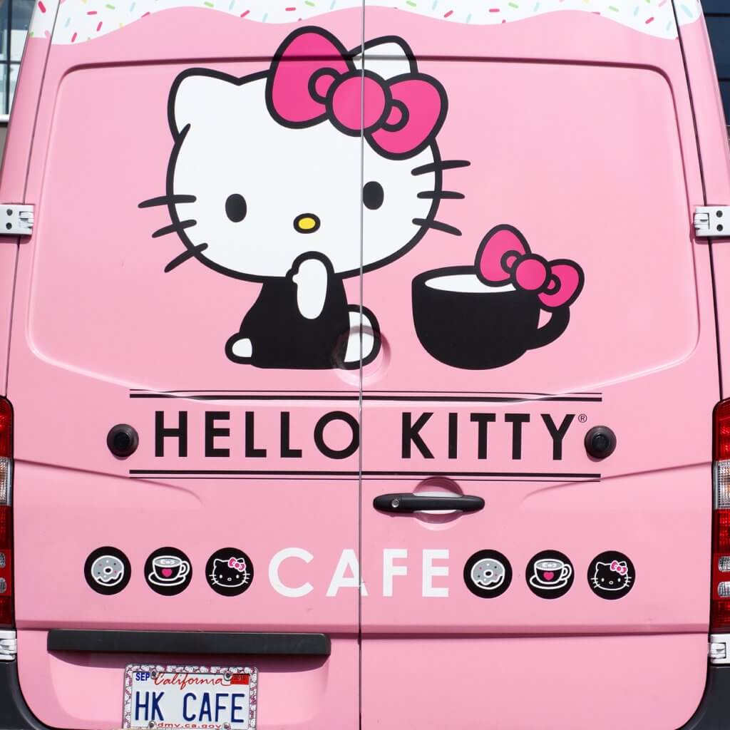 Fab Happenings: Hello Kitty Cafe Truck in Chicago // Photo: @fabsoopark