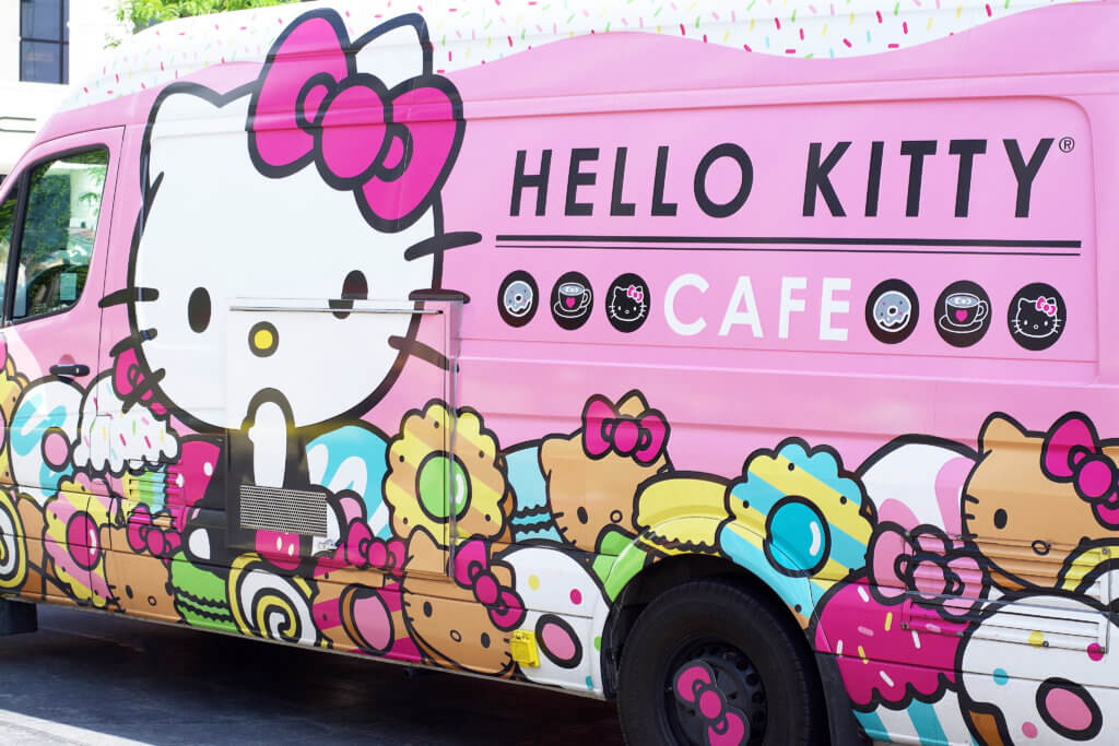 Fab Happenings: Hello Kitty Cafe Truck in Chicago // Photo: @fabsoopark