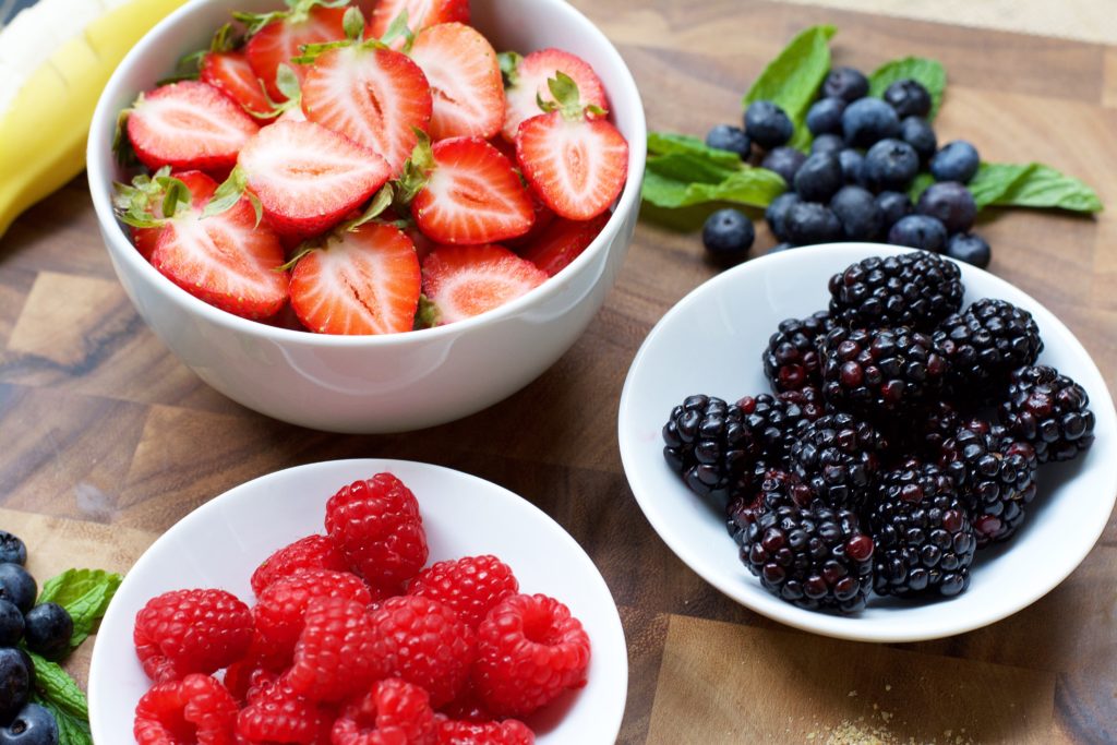 Fab Recipe: Wheat Germ Berry Banana Smoothie Bowl // Photo: @fabsoopark