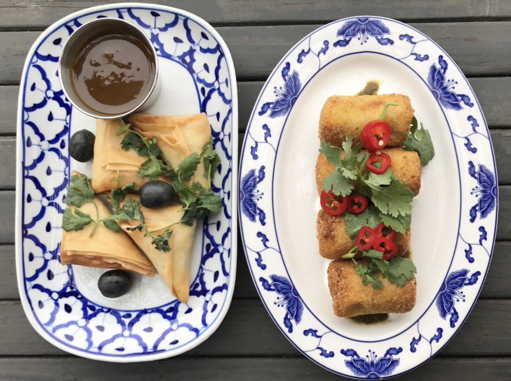 Fab Review: Fat Rice // Curry Vegetable Samosas and Minchi Croquettes // Photo: @topchicagoeats