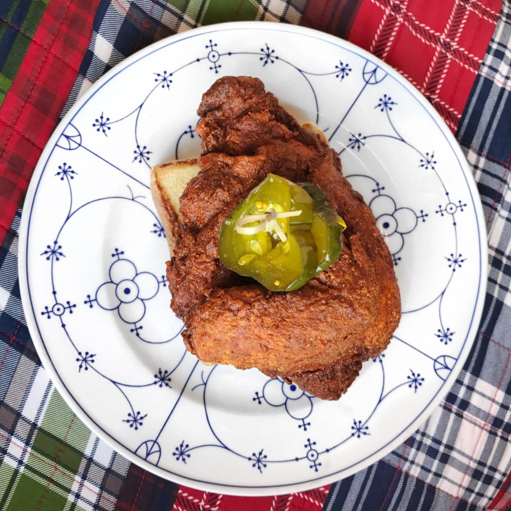 Fab Review: The Budlong // Hot Chicken Plate // Photo: @topchicagoeats