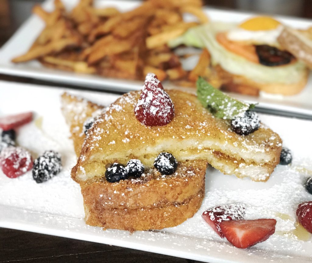 Fab Review: Green Street Local // Mamma's French Toast // Photo: @topchicagoeats