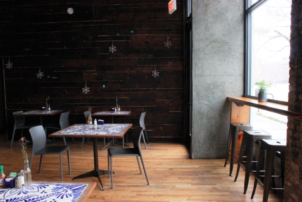 Fab Review: Currency Exchange Cafe // Interior // Photo: @senxeats