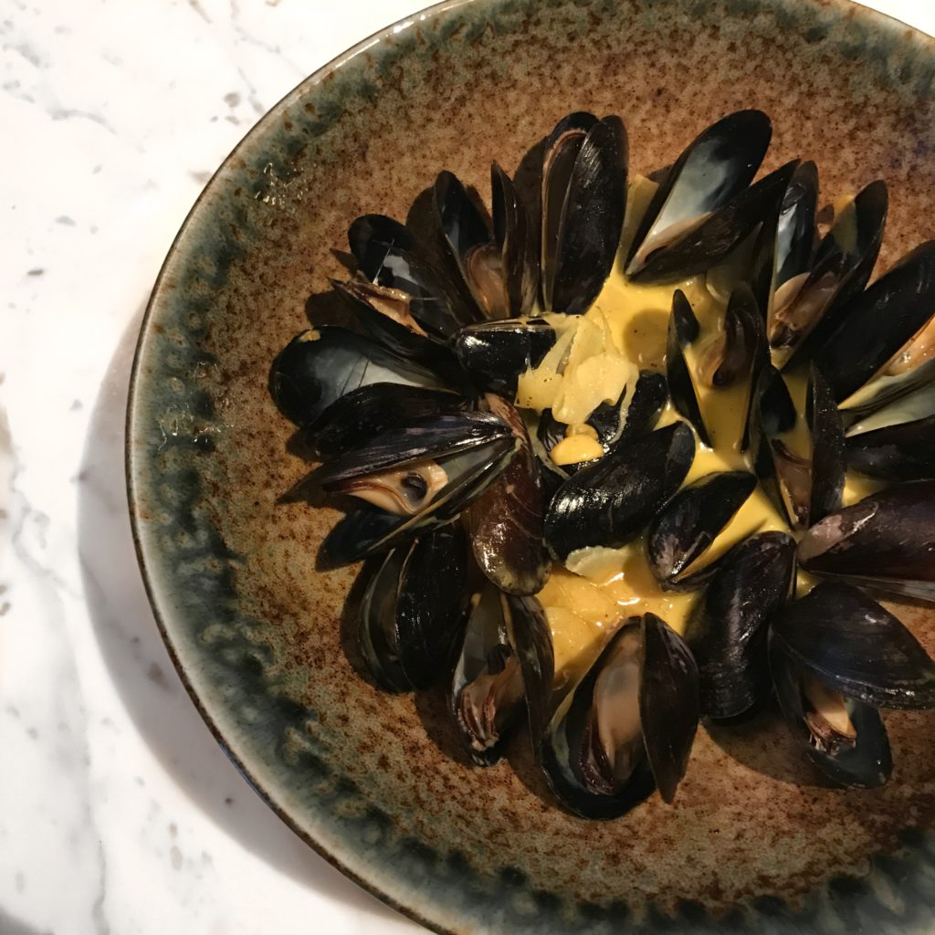 Egyptian Spiced Mussels at Steadfast // Photo: @topchicagoeats