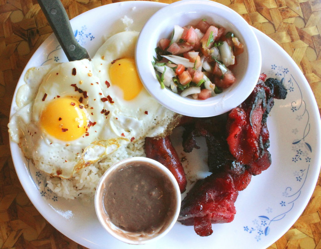 Fab Review: Uncle Mike's Place // Longanisa and Tocino Combination // Photo: @senxeats