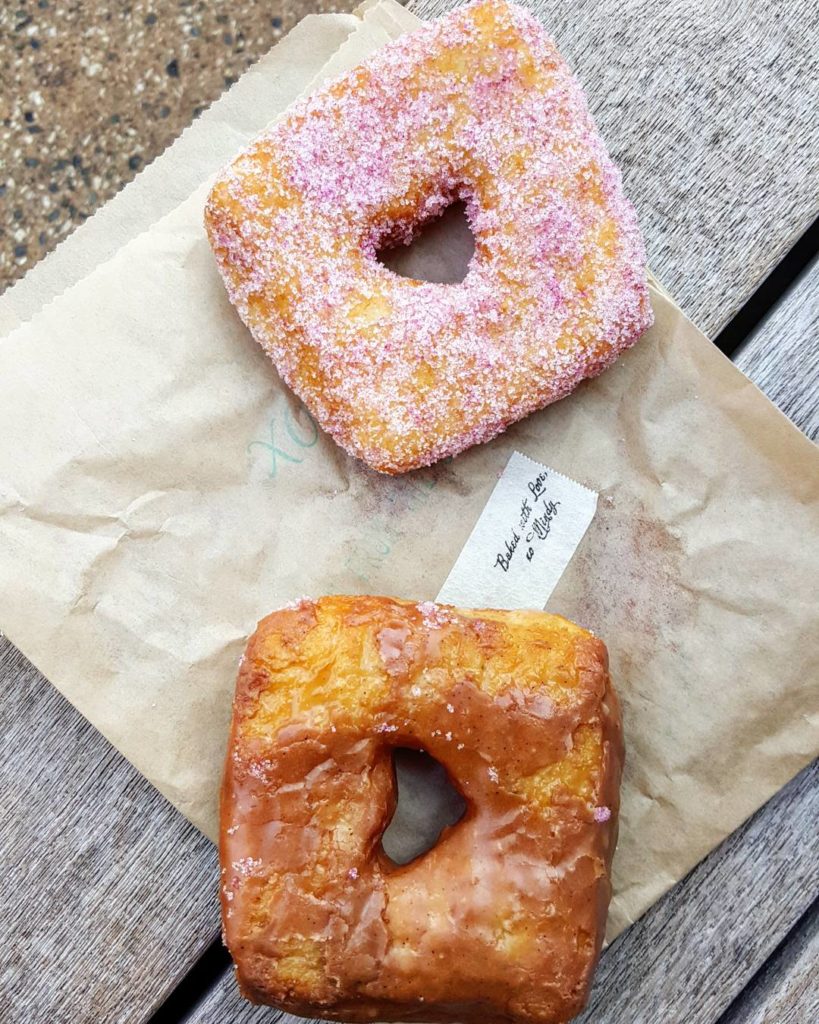 Violet Sugar Doughnut at Mindy's HotChocolate Bakery // Photo: @poweredbydoughnuts