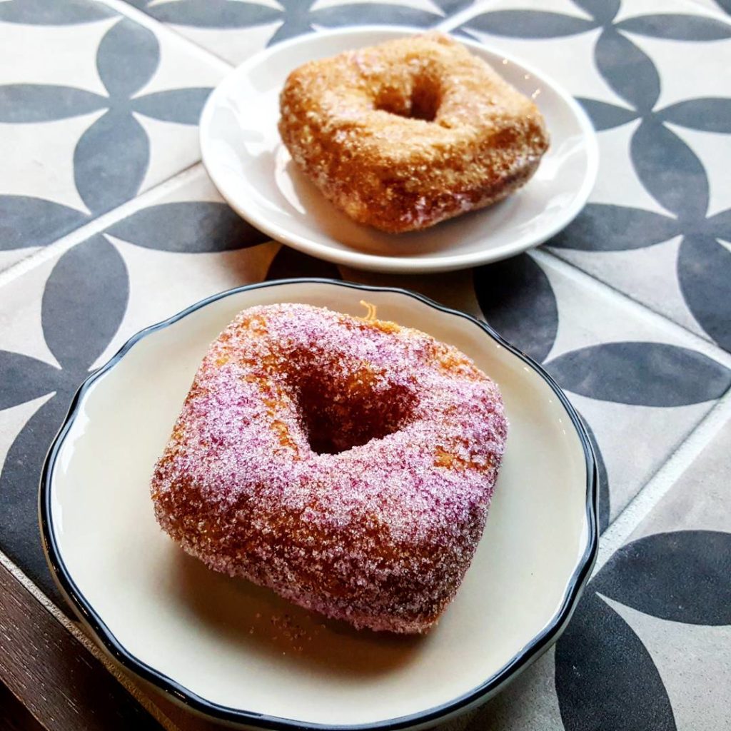 Violet Sugar Doughnut at Mindy's HotChocolate Bakery // Photo: @poweredbydoughnuts