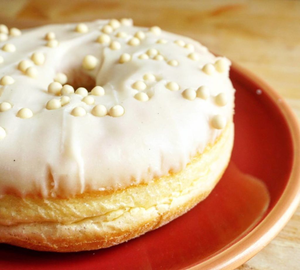 Vanilla Iced Doughnut at Firecakes // Photo: @poweredbydoughnuts