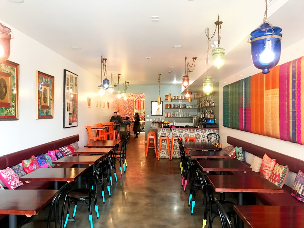 Fab Review: Brunch at Mango Pickle // Interior // Photo: @topchicagoeats