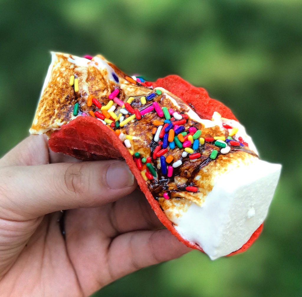 Fab Review: XO Marshmallow // S'maco // Photo: @fabsoopark