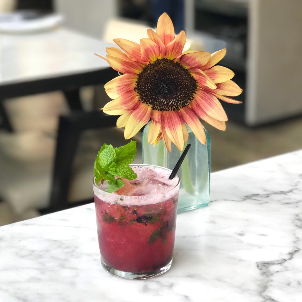 Fab Review: Café Robey // Smash Berry // Photo: @topchicagoeats