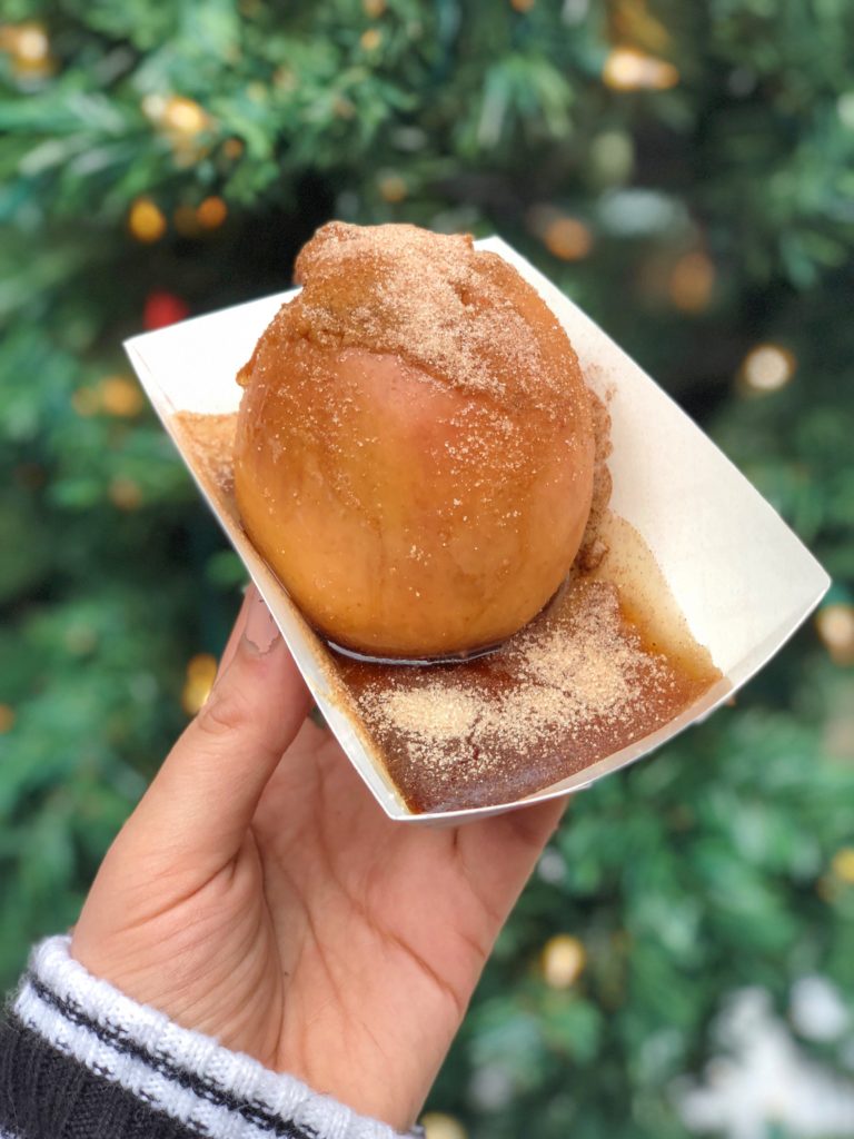 Baked Apple at Christkindlmarket // Photo: @topchicagoeats