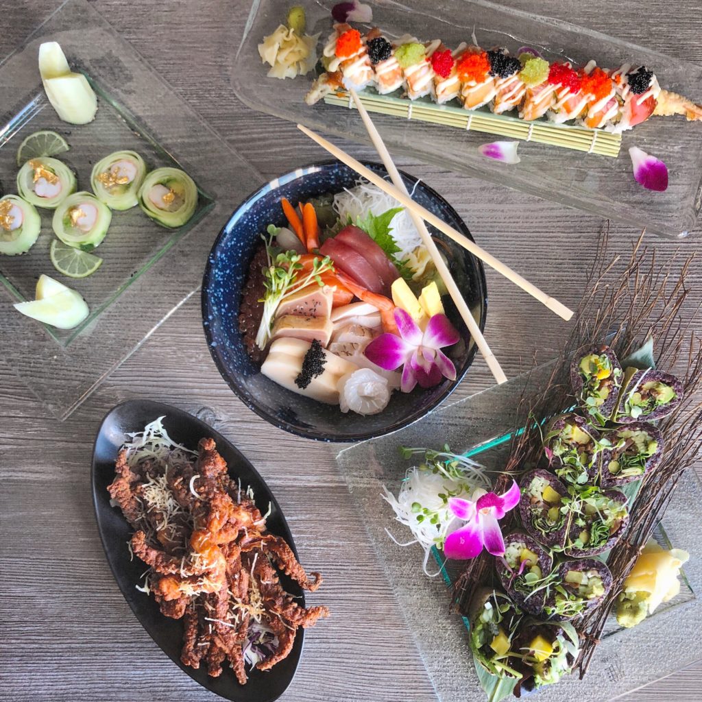 Fab Review: Mozu Sushi & Izakaya // Kani-Su, Rainbow Roll, Black Vegan Roll, Ikageso Kara-Age, and Sashimi // Photo: @fabsoopark