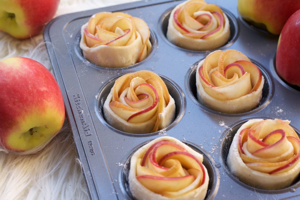 Fab Recipe: Caramel Apple Rose Puff Pastry // Ambrosia Apples // Photo: @fabsoopark