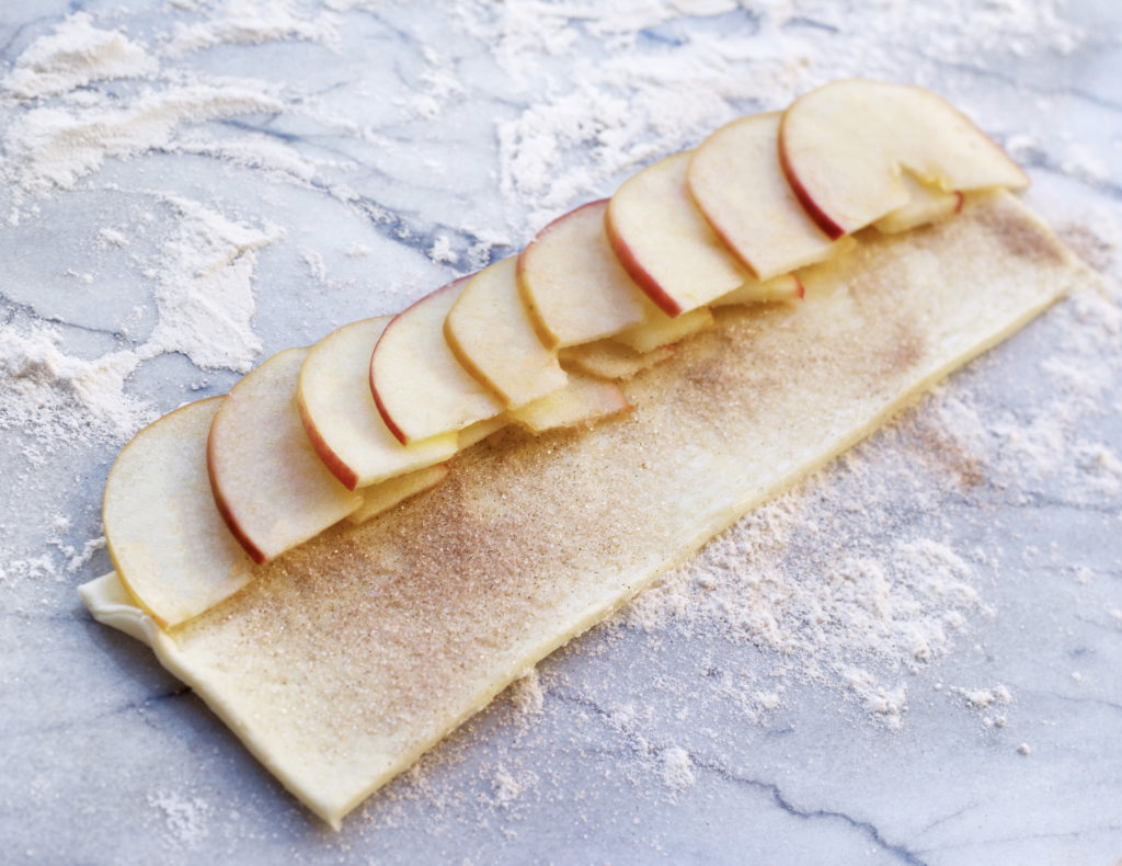 Fab Recipe: Caramel Apple Rose Puff Pastry // Ambrosia Apples // Photo: @fabsoopark