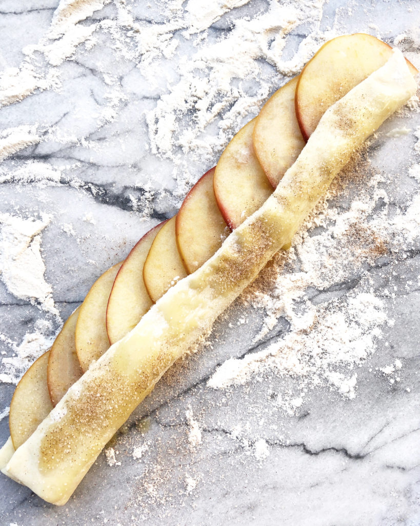 Fab Recipe: Caramel Apple Rose Puff Pastry // Ambrosia Apples // Photo: @fabsoopark