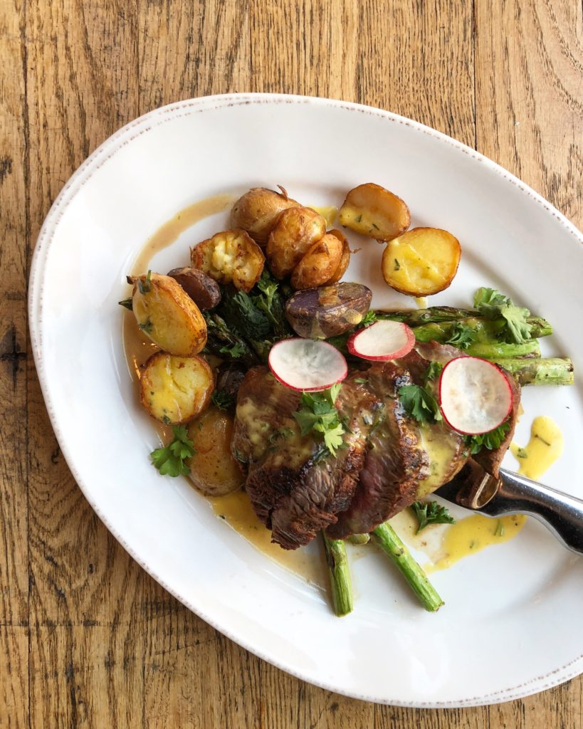 Fab Happenings: Downtown Evanston Dining Tour 2018 // Marinated Tri Tip Steak at Farmhouse // Photo: @fabsoopark