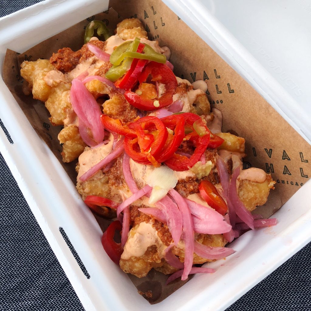 Fab Happenings: Top 10 Things We Ate/Drank at Lollapalooza 2018 // Chili Cheese Curds at Antique Taco // Photo: @topchicagoeats