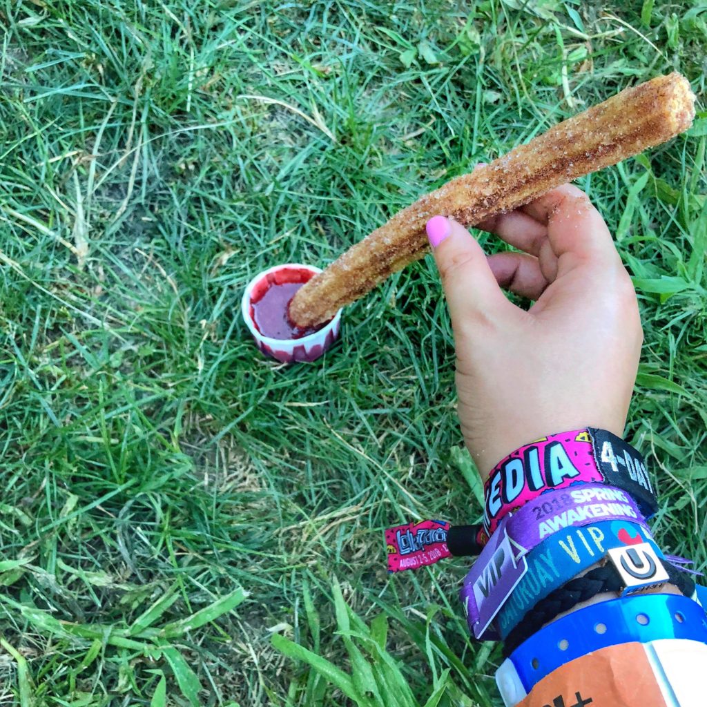 Fab Happenings: Top 10 Things We Ate/Drank at Lollapalooza 2018 // Churro from Broken English Taco Pub // Photo: @topchicagoeats