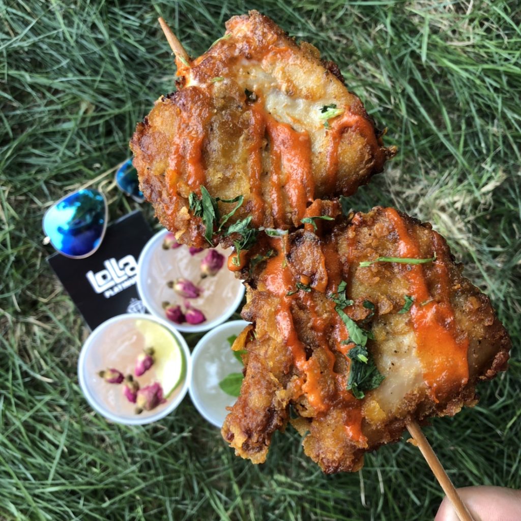 Fab Happenings: Top 10 Things We Ate/Drank at Lollapalooza 2018 // Spicy Chicken from Gideon Sweet // Photo: @topchicagoeats