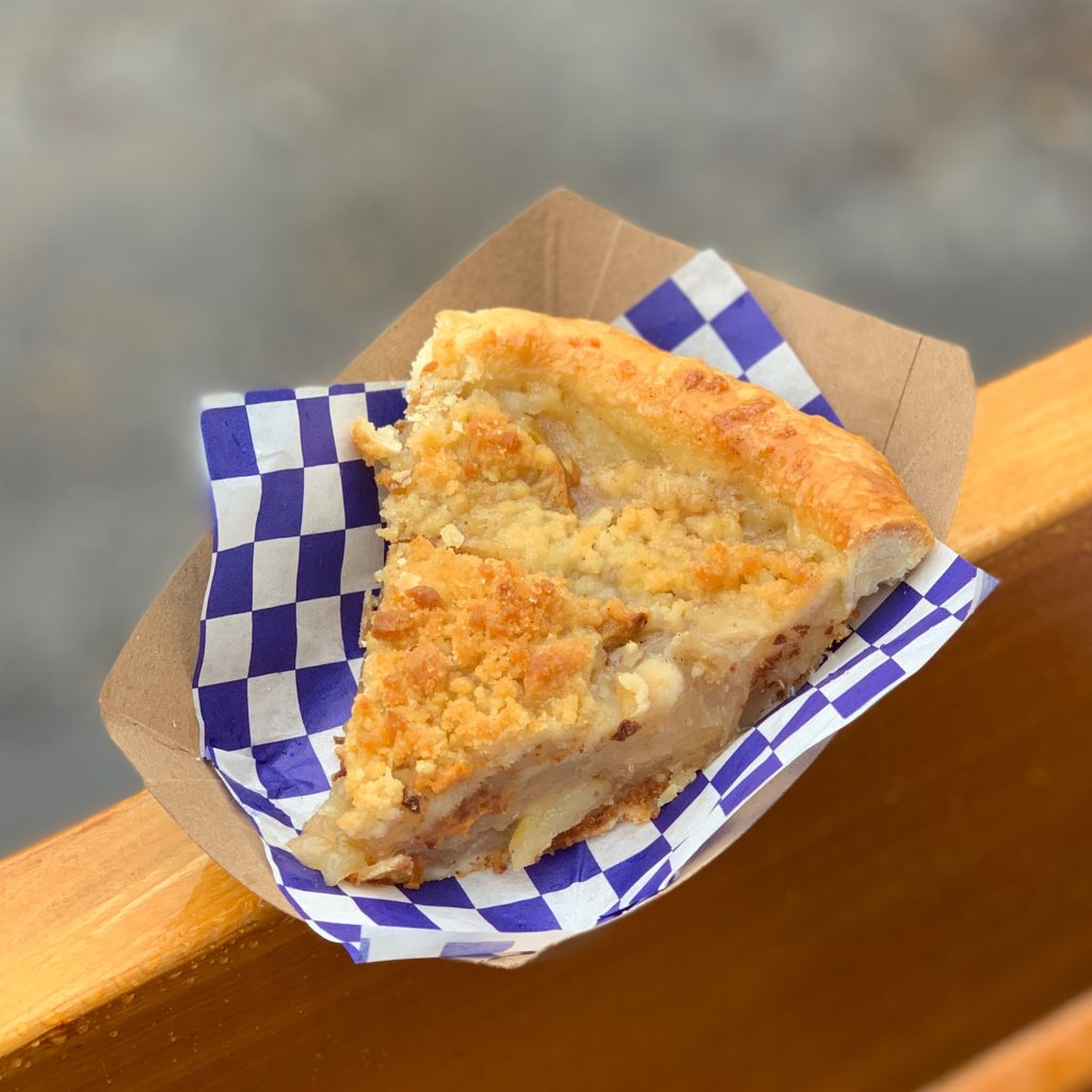 Fab Happenings: Top 5 Pies 2018 // Apple Pie at Bang Bang Pie & Biscuits // Photo: @topchicagoeats 
