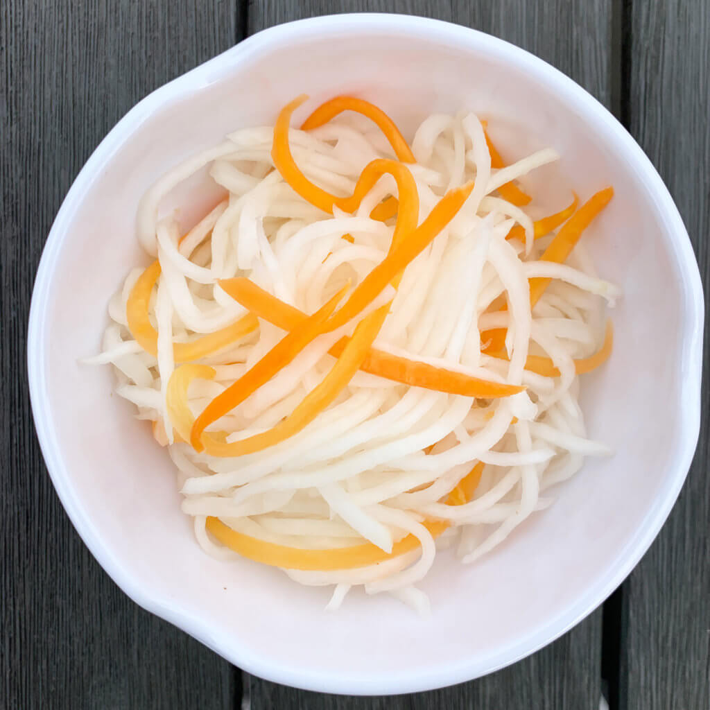 Fab Recipe: Korean Vegetable Bibimbap // Nature’s Intent Organic Apple Cider Vinegar // Photo: @fabsoopark